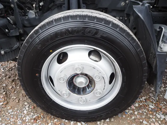 いすゞ エルフ 2RG-NKR88R(2WD)の写真33