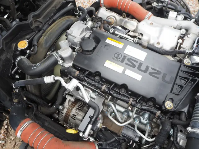 いすゞ エルフ 2RG-NKR88R(2WD)の写真36