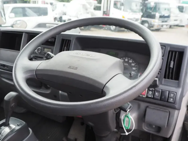 いすゞ エルフ 2RG-NKR88R(2WD)の写真44