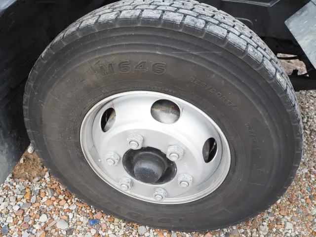 いすゞ フォワード SKG-FRR90S2(2WD)の写真18