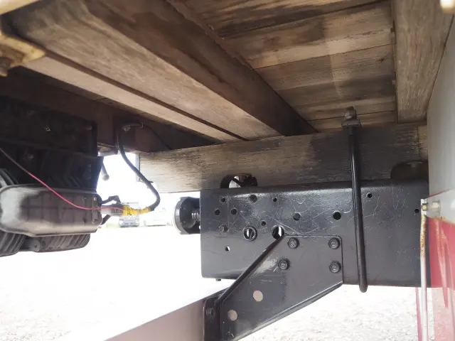 いすゞ フォワード SKG-FRR90S2(2WD)の写真27