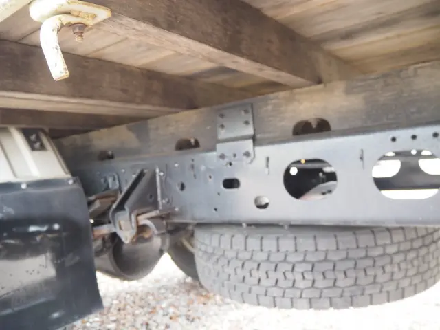 いすゞ フォワード SKG-FRR90S2(2WD)の写真28