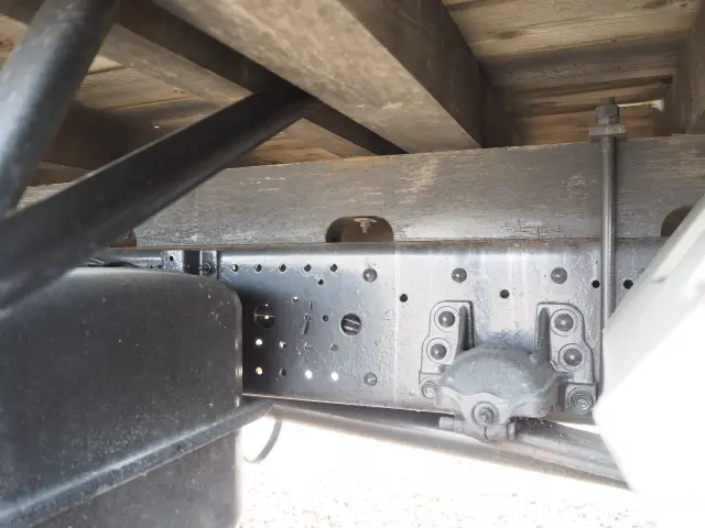 いすゞ フォワード SKG-FRR90S2(2WD)の写真32