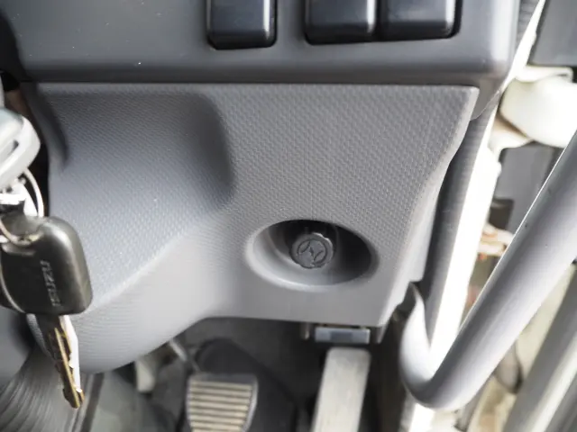 いすゞ フォワード SKG-FRR90S2(2WD)の写真48
