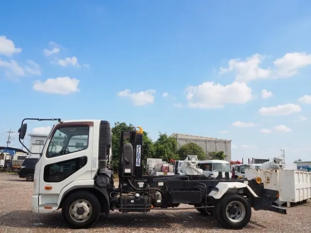 三菱 ファイター 2KG-FK71F(2WD)の写真2