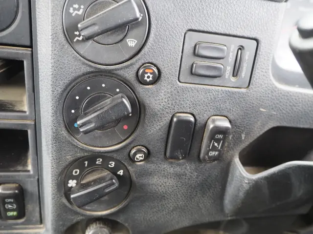 三菱 ファイター 2KG-FK71F(2WD)の写真48