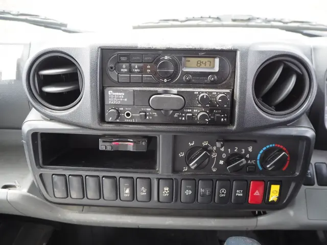 日野 デュトロ TPG-XZU600X(2WD)の写真46