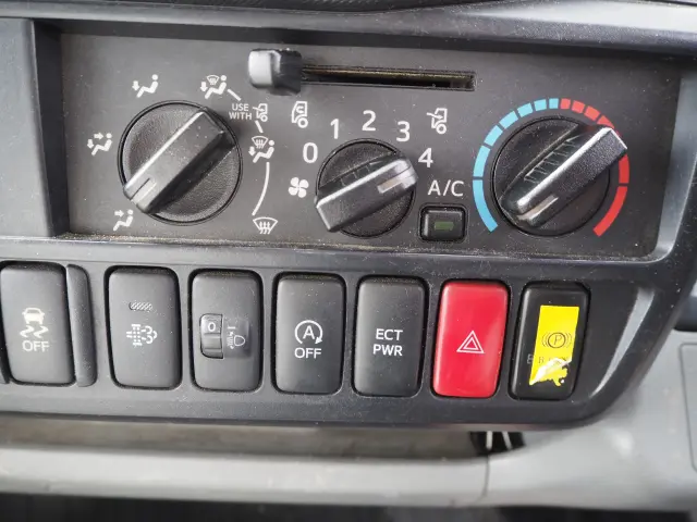 日野 デュトロ TPG-XZU600X(2WD)の写真48