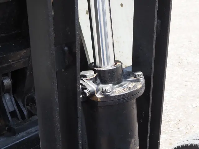 いすゞ フォワード SKG-FRR90S1(2WD)の写真23