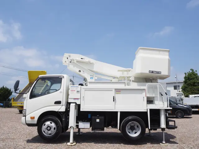 日野 デュトロ TPG-XZU600X(2WD)の写真2