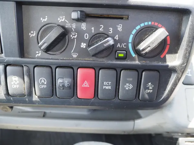 日野 デュトロ TPG-XZU600X(2WD)の写真47