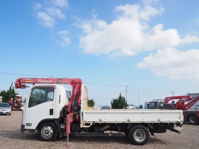 いすゞ エルフ BKG-NPR85AR(2WD)の写真2