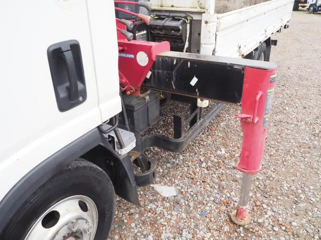 いすゞ エルフ BKG-NPR85AR(2WD)の写真13