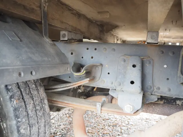 いすゞ エルフ BKG-NPR85AR(2WD)の写真20