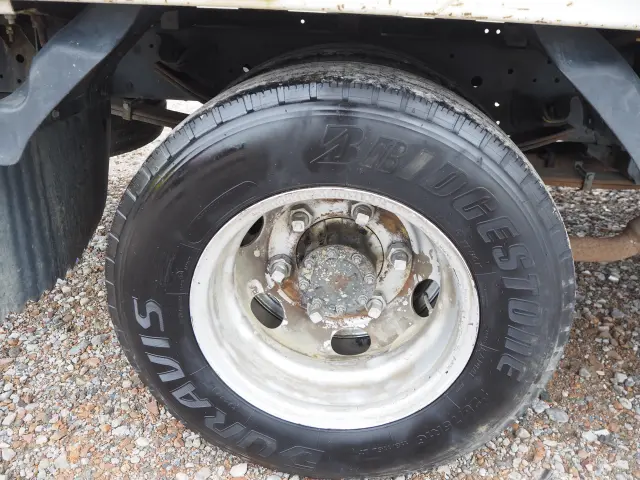 いすゞ エルフ BKG-NPR85AR(2WD)の写真21