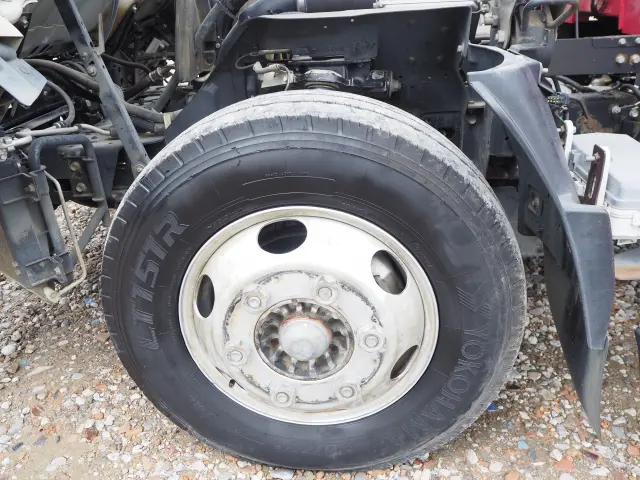 いすゞ エルフ BKG-NPR85AR(2WD)の写真29