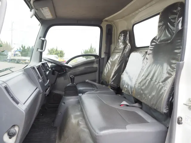 いすゞ エルフ BKG-NPR85AR(2WD)の写真34