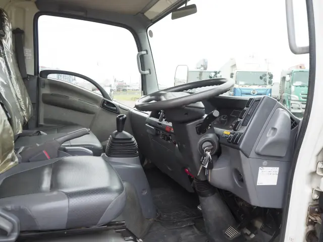 いすゞ エルフ BKG-NPR85AR(2WD)の写真36