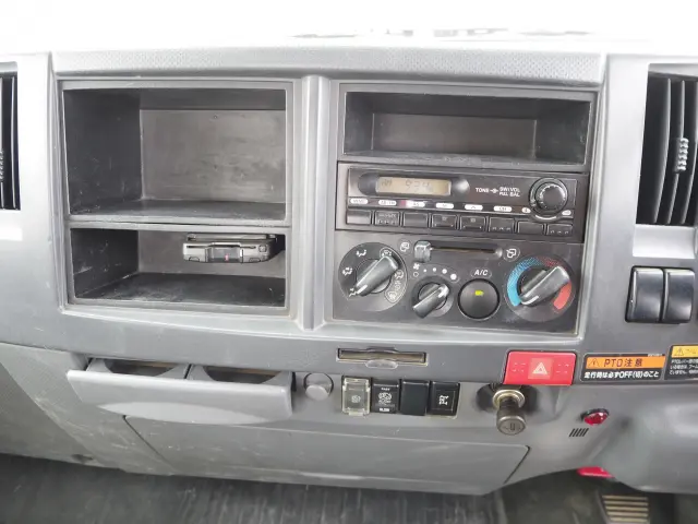 いすゞ エルフ BKG-NPR85AR(2WD)の写真39