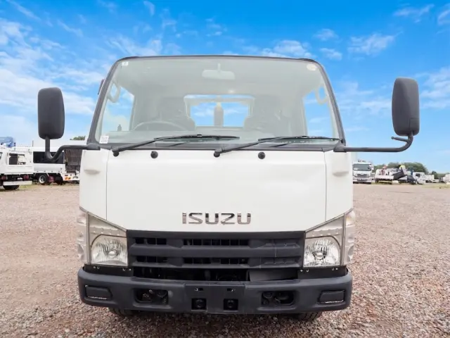 いすゞ エルフ BDG-NKR85N(2WD)の写真8