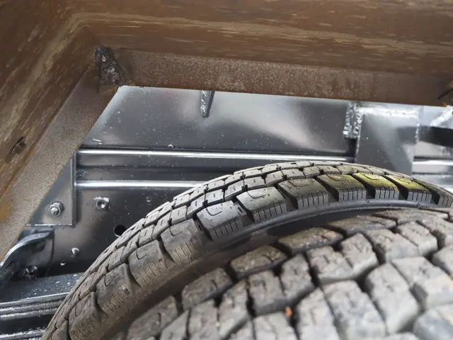 いすゞ エルフ BDG-NKR85N(2WD)の写真28