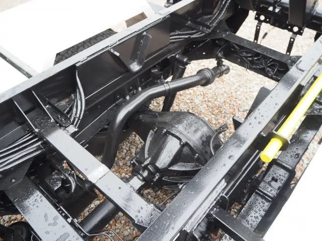 いすゞ エルフ BDG-NKR85N(2WD)の写真33