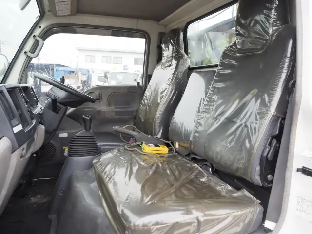 いすゞ エルフ BDG-NKR85N(2WD)の写真41