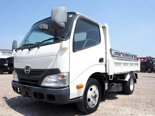 日野 デュトロ TKG-XZU675T(4WD)の写真1