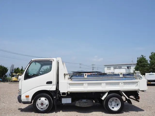 日野 デュトロ TKG-XZU675T(4WD)の写真2