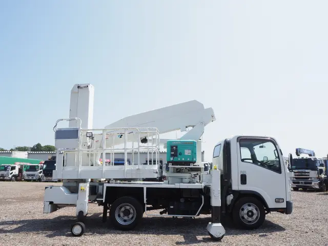 いすゞ エルフ TKG-NPR85YN(2WD)の写真6