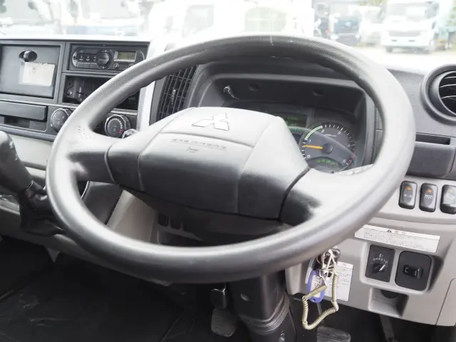 三菱 キャンター 2RG-FED90(2WD)の写真45