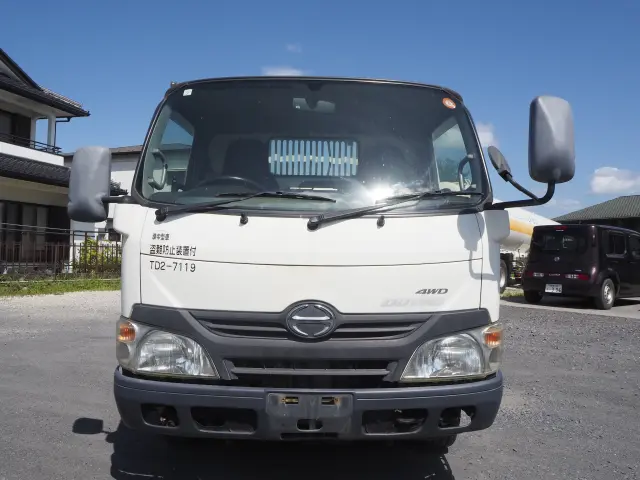 日野 デュトロ TKG-XZU675T(4WD)の写真8