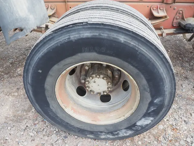 いすゞ フォワード ADG-FRR90G3S(2WD)の写真21