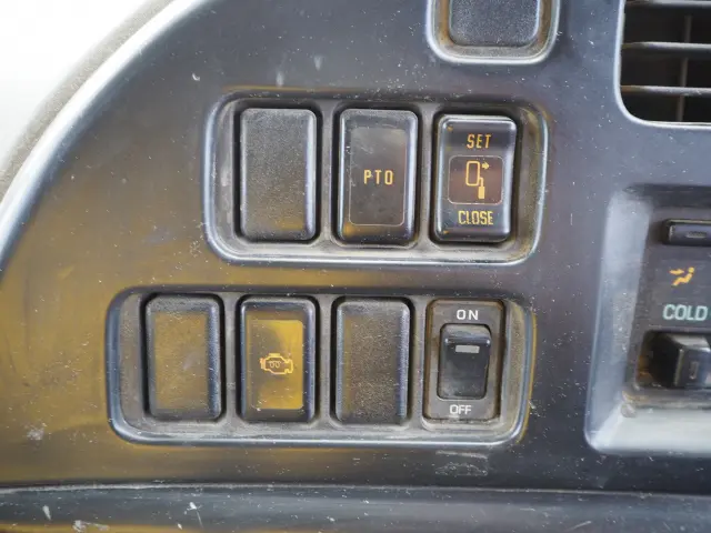 いすゞ フォワード ADG-FRR90G3S(2WD)の写真48