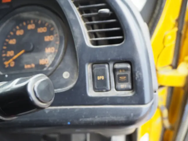 いすゞ フォワード ADG-FRR90G3S(2WD)の写真49
