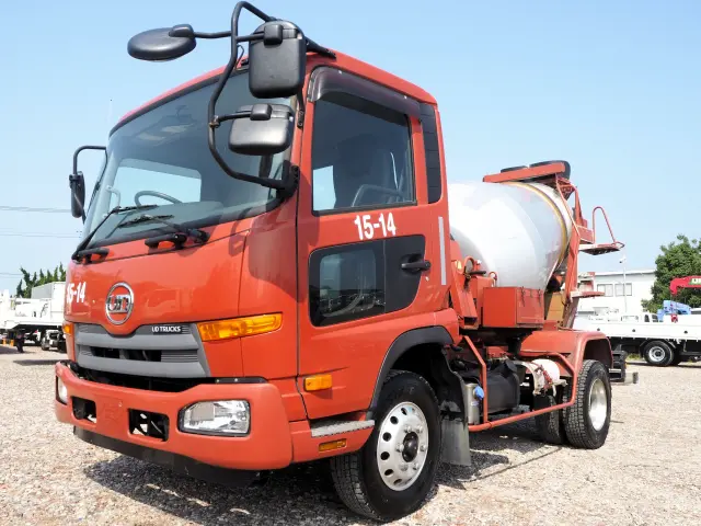 ＵＤ コンドル TKG-MK38L(2WD)の写真1