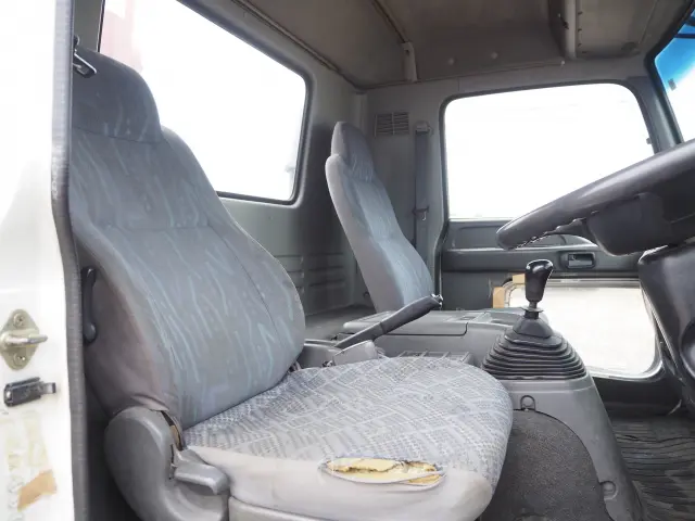 いすゞ フォワード PB-FRR35J3S(2WD)の写真44