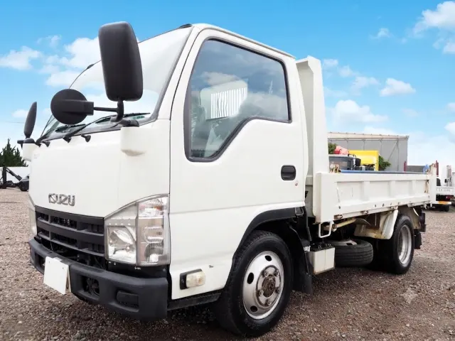 いすゞ エルフ TDG-NKS85AD(4WD)の写真1