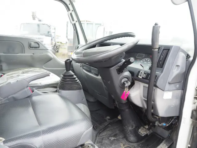 いすゞ エルフ TDG-NKS85AD(4WD)の写真42