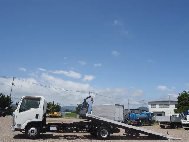 いすゞ エルフ TPG-NPR85YN(2WD)の写真2