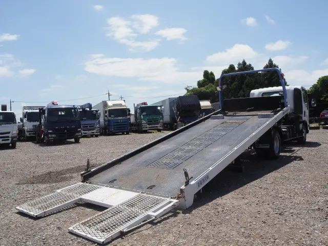 いすゞ エルフ TPG-NPR85YN(2WD)の写真5