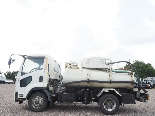 いすゞ フォワード SKG-FRR90S1(2WD)の写真2