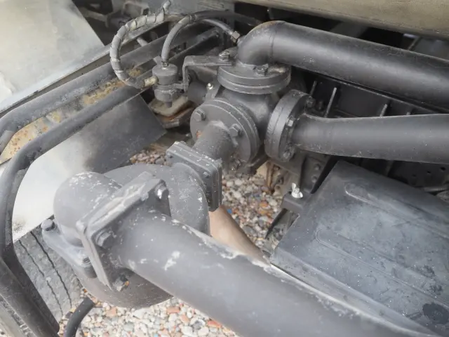 いすゞ フォワード SKG-FRR90S1(2WD)の写真13
