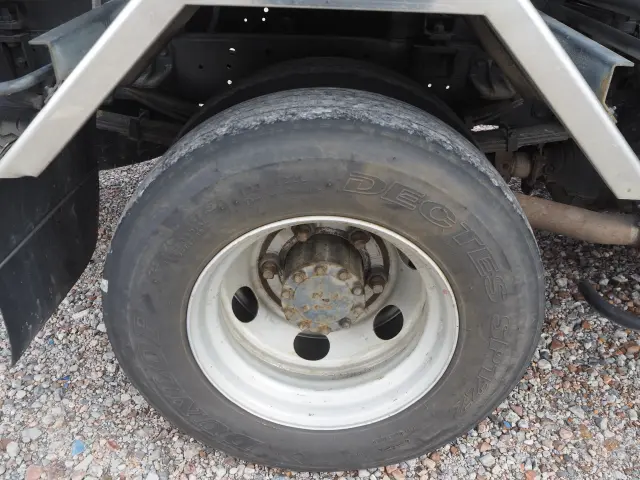 いすゞ フォワード SKG-FRR90S1(2WD)の写真17