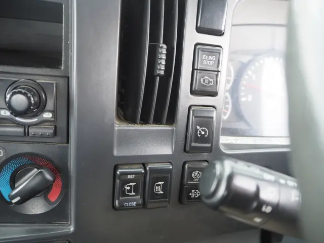 いすゞ フォワード PDG-FTR34S2(2WD)の写真48