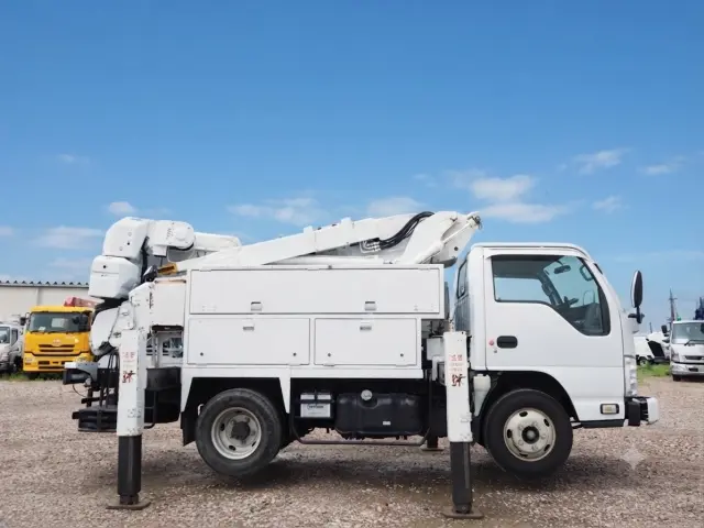 いすゞ エルフ TKG-NKR85AN(2WD)の写真6