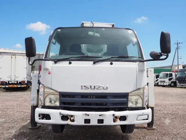 いすゞ エルフ TKG-NKR85AN(2WD)の写真8