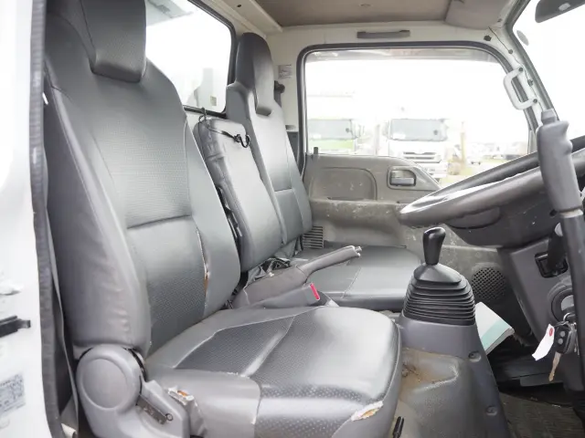 いすゞ エルフ TKG-NKR85AN(2WD)の写真43