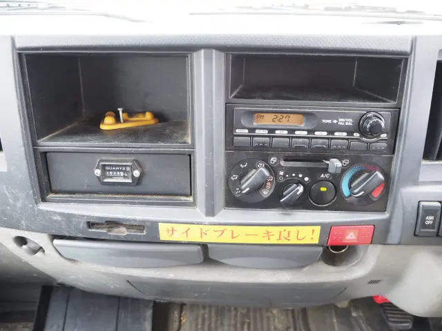 いすゞ エルフ TKG-NKR85AN(2WD)の写真45