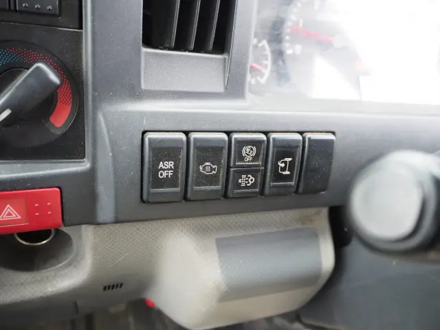 いすゞ エルフ TKG-NKR85AN(2WD)の写真47